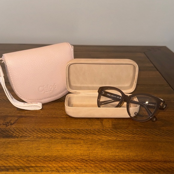 Chloe Brown Round Glasses with Pink and Cream Cases - Picture 3 of 5